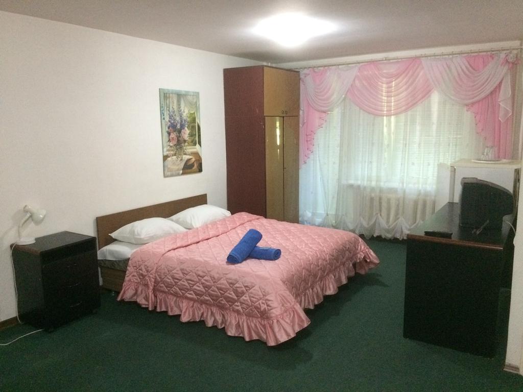 Mini Hotel Vesna Dnipro Quarto foto
